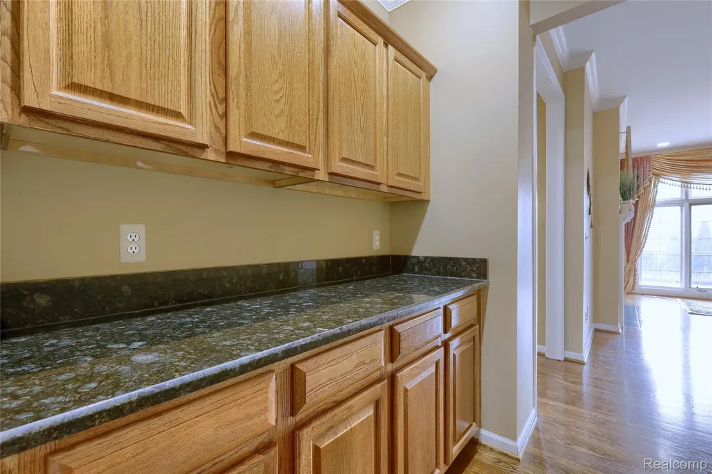 2007 Mapleridge Road Rochester Hills City MI 48309