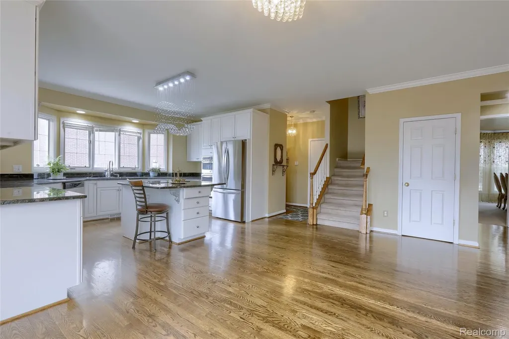 2007 Mapleridge Road Rochester Hills City MI 48309