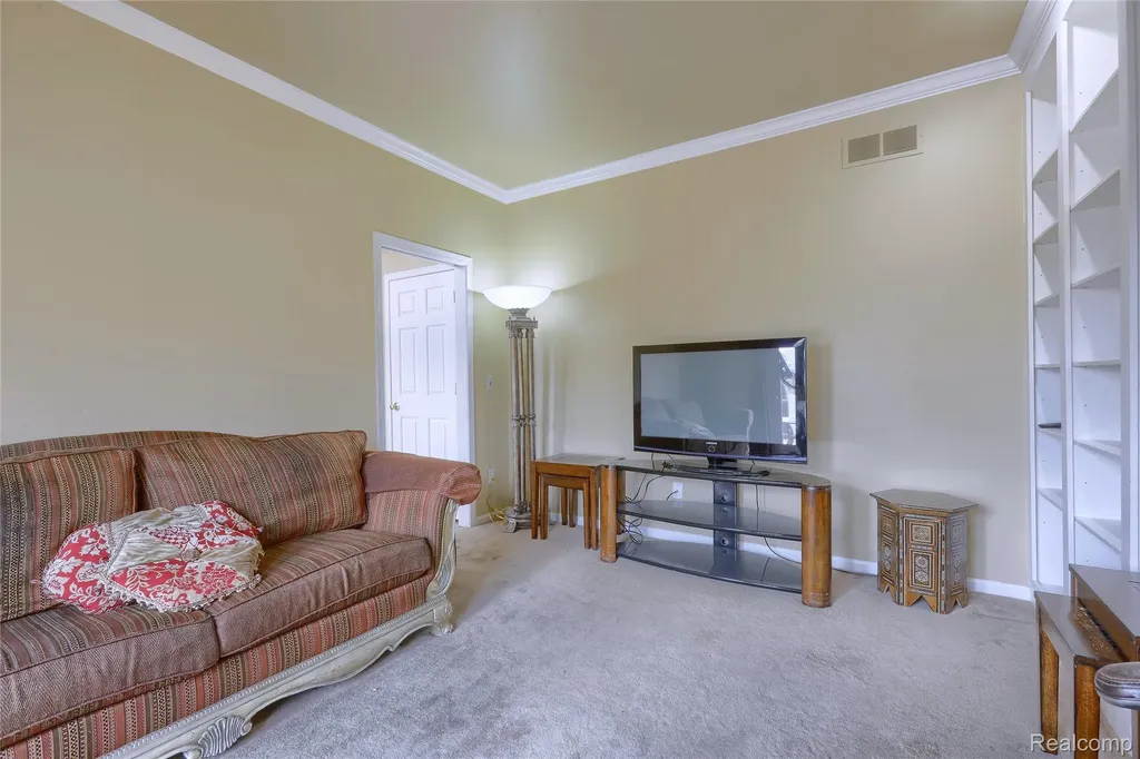 2007 Mapleridge Road Rochester Hills City MI 48309
