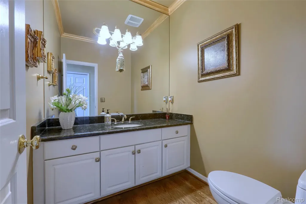 2007 Mapleridge Road Rochester Hills City MI 48309