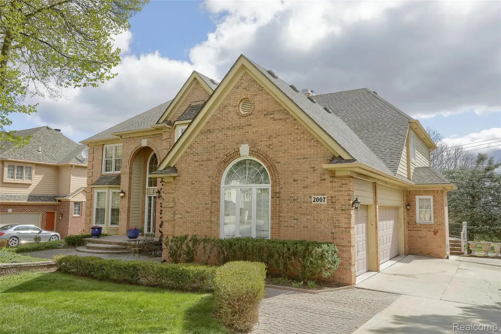2007 Mapleridge Road Rochester Hills City MI 48309