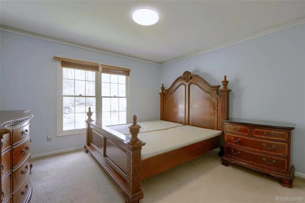 2007 Mapleridge Road Rochester Hills City MI 48309