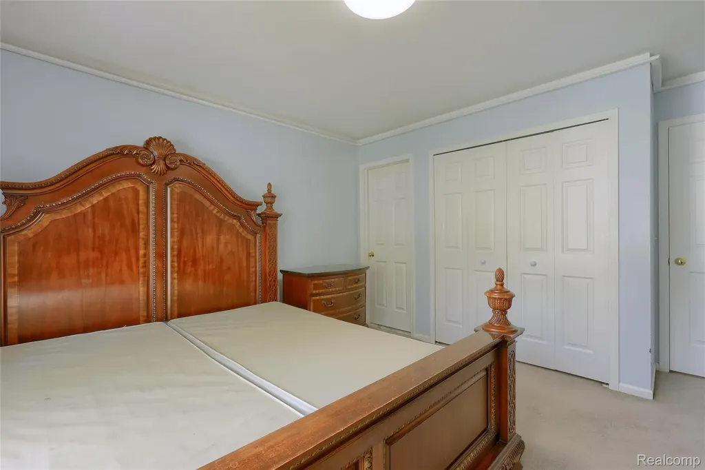 2007 Mapleridge Road Rochester Hills City MI 48309