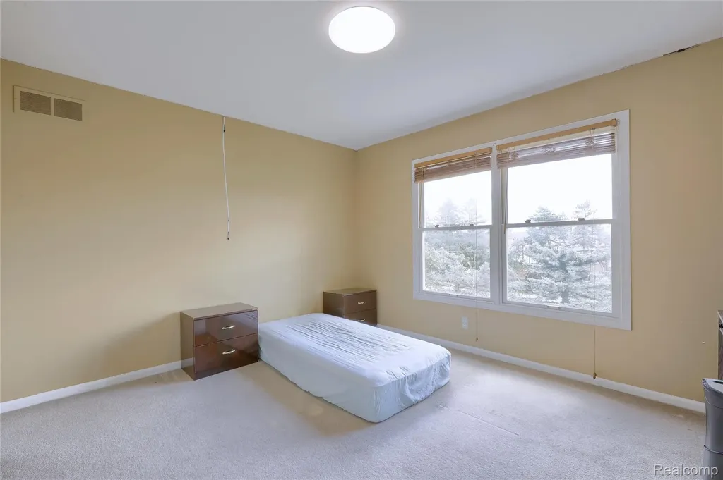 2007 Mapleridge Road Rochester Hills City MI 48309