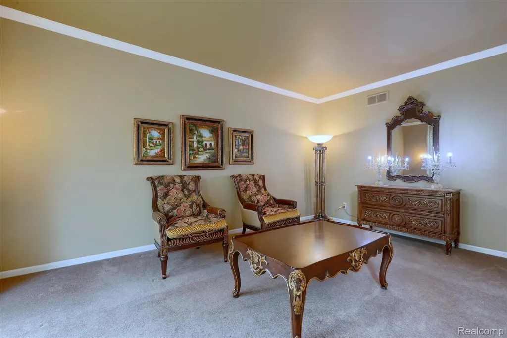 2007 Mapleridge Road Rochester Hills City MI 48309