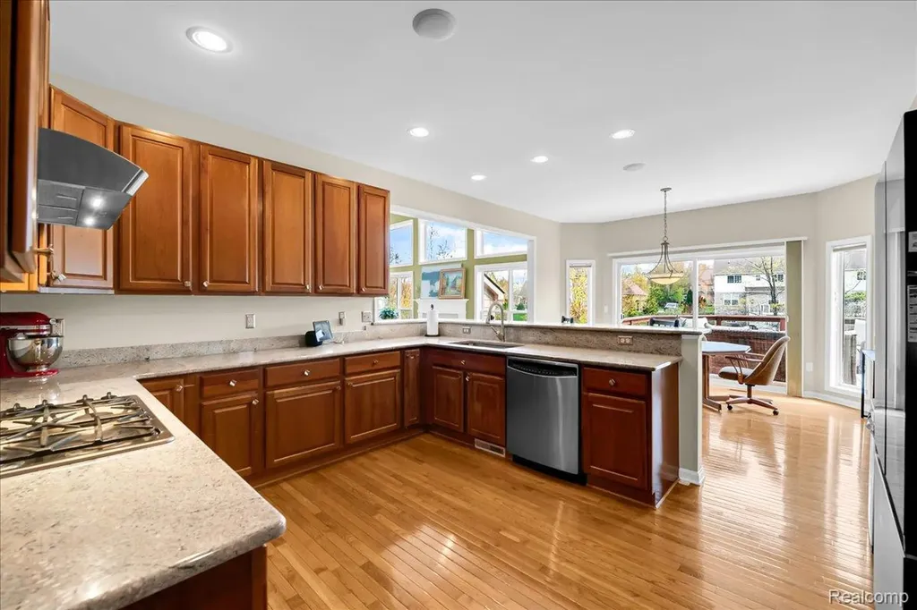 3881 High Grove Way Orion Charter Township MI 48360