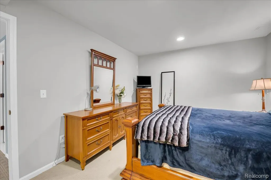 3881 High Grove Way Orion Charter Township MI 48360