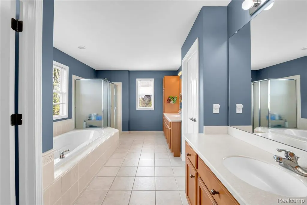 3881 High Grove Way Orion Charter Township MI 48360