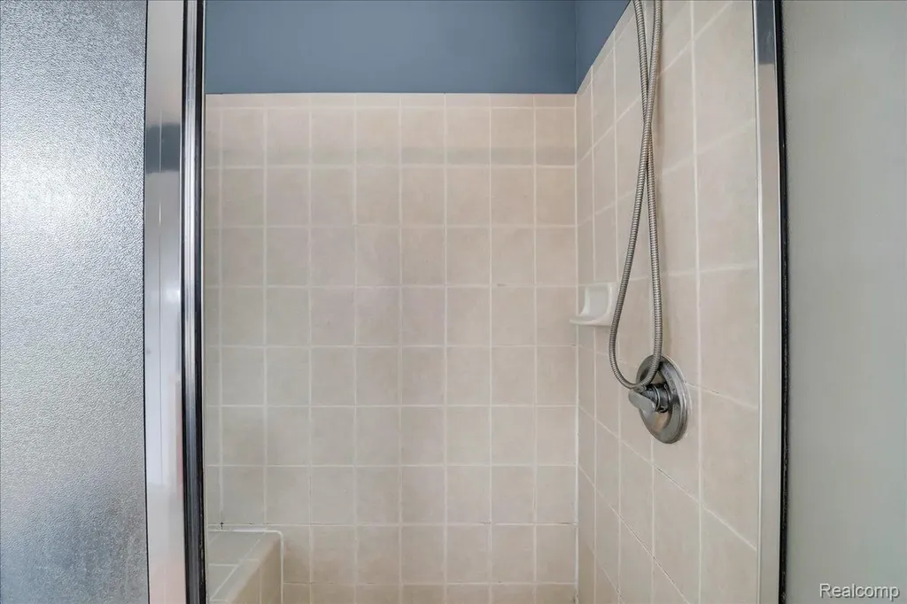 3881 High Grove Way Orion Charter Township MI 48360