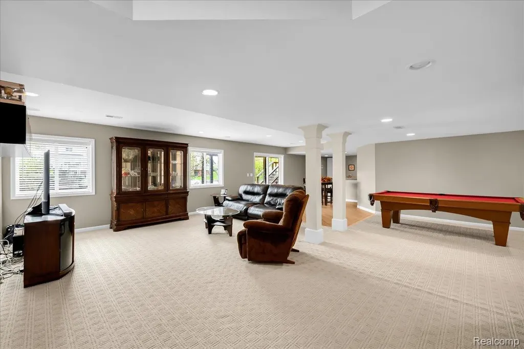 3881 High Grove Way Orion Charter Township MI 48360