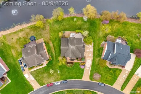 3881 High Grove Way Orion Charter Township MI 48360