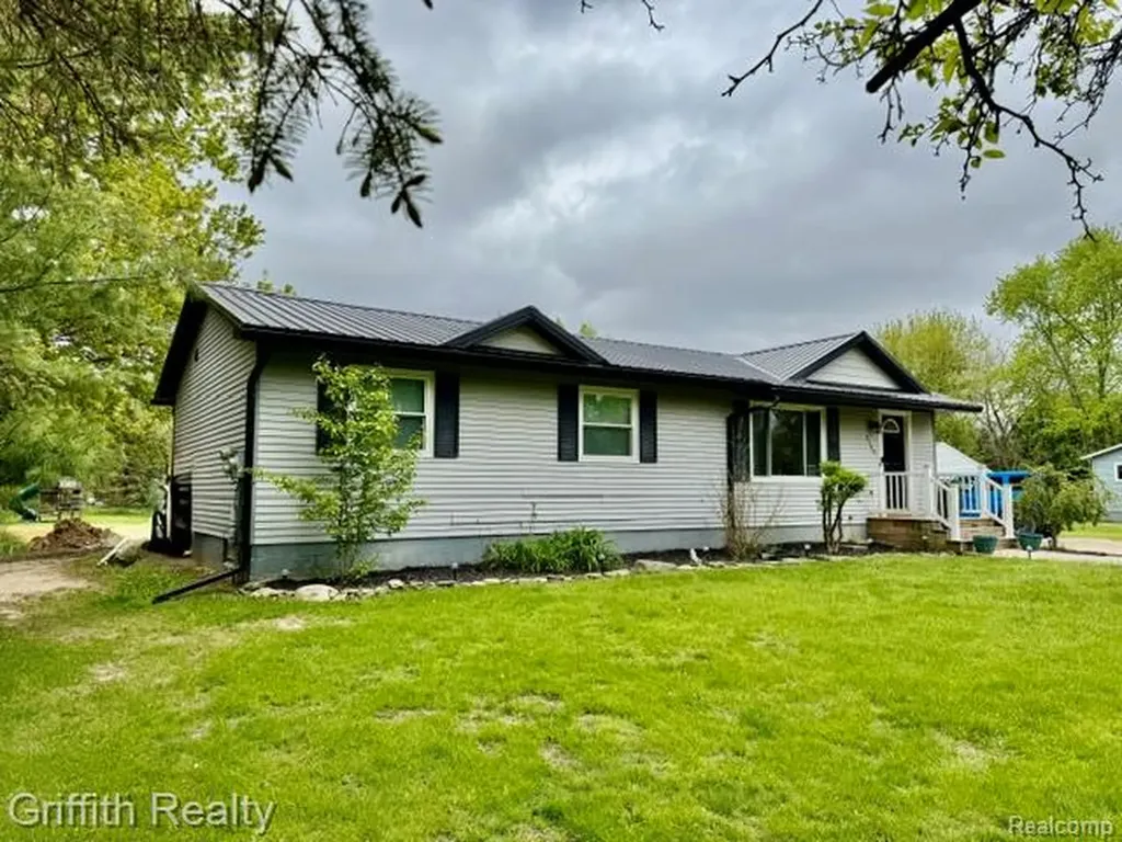 3148 Hogback Road Handy Township MI 48836
