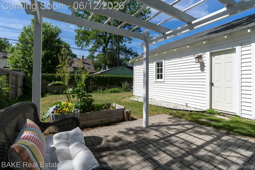 675 W Hazelhurst Street Ferndale City MI 48220