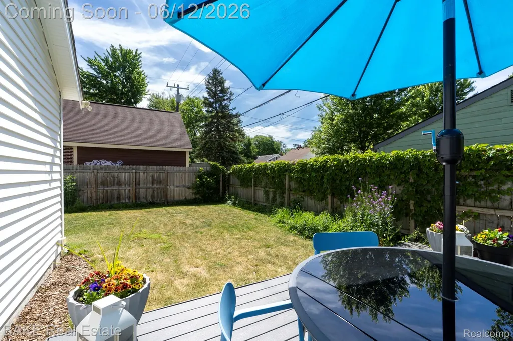 675 W Hazelhurst Street Ferndale City MI 48220
