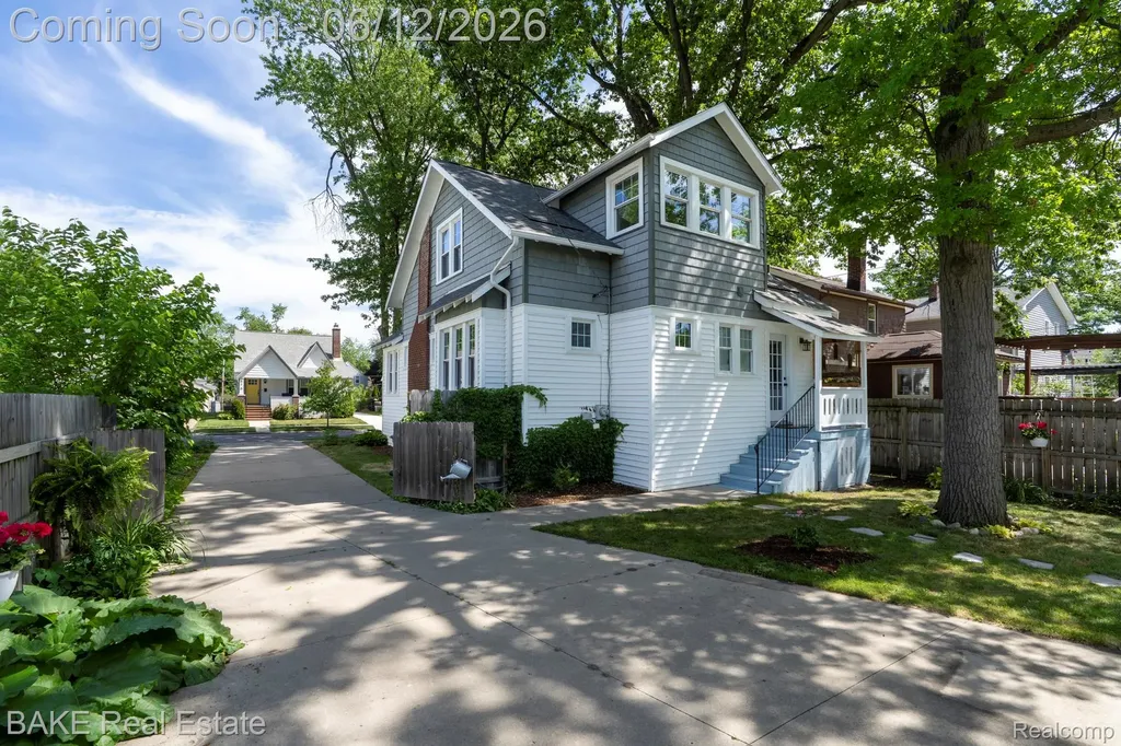 675 W Hazelhurst Street Ferndale City MI 48220