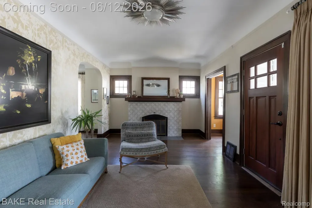 675 W Hazelhurst Street Ferndale City MI 48220