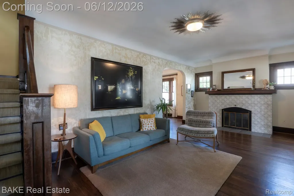 675 W Hazelhurst Street Ferndale City MI 48220