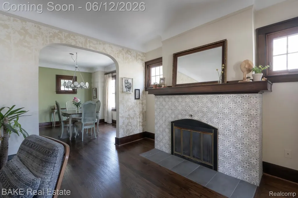 675 W Hazelhurst Street Ferndale City MI 48220