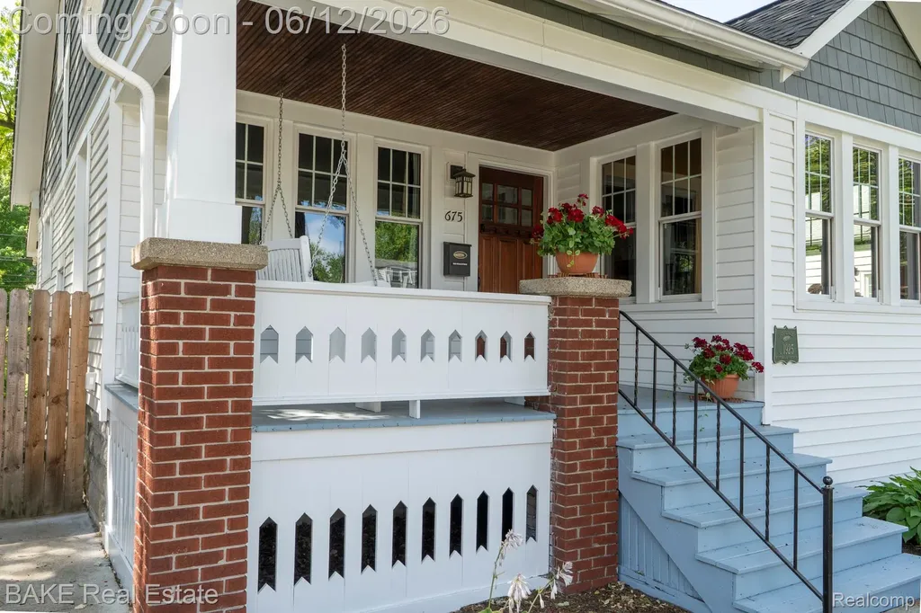 675 W Hazelhurst Street Ferndale City MI 48220