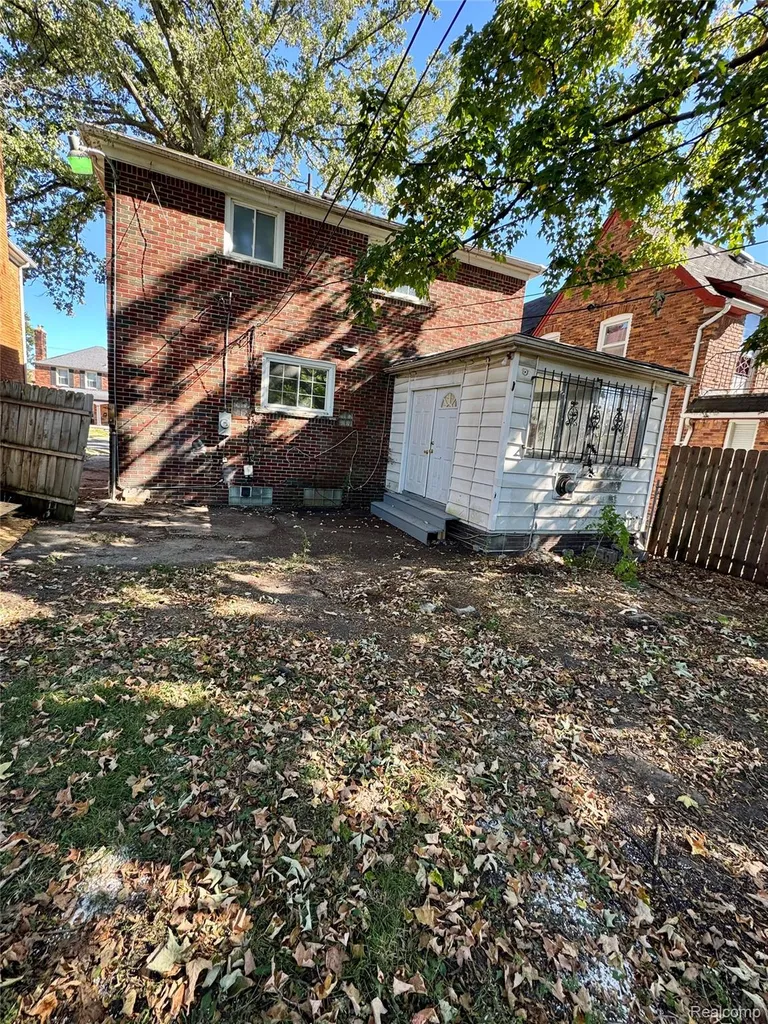 17321 Santa Rosa Drive Detroit City MI 48221