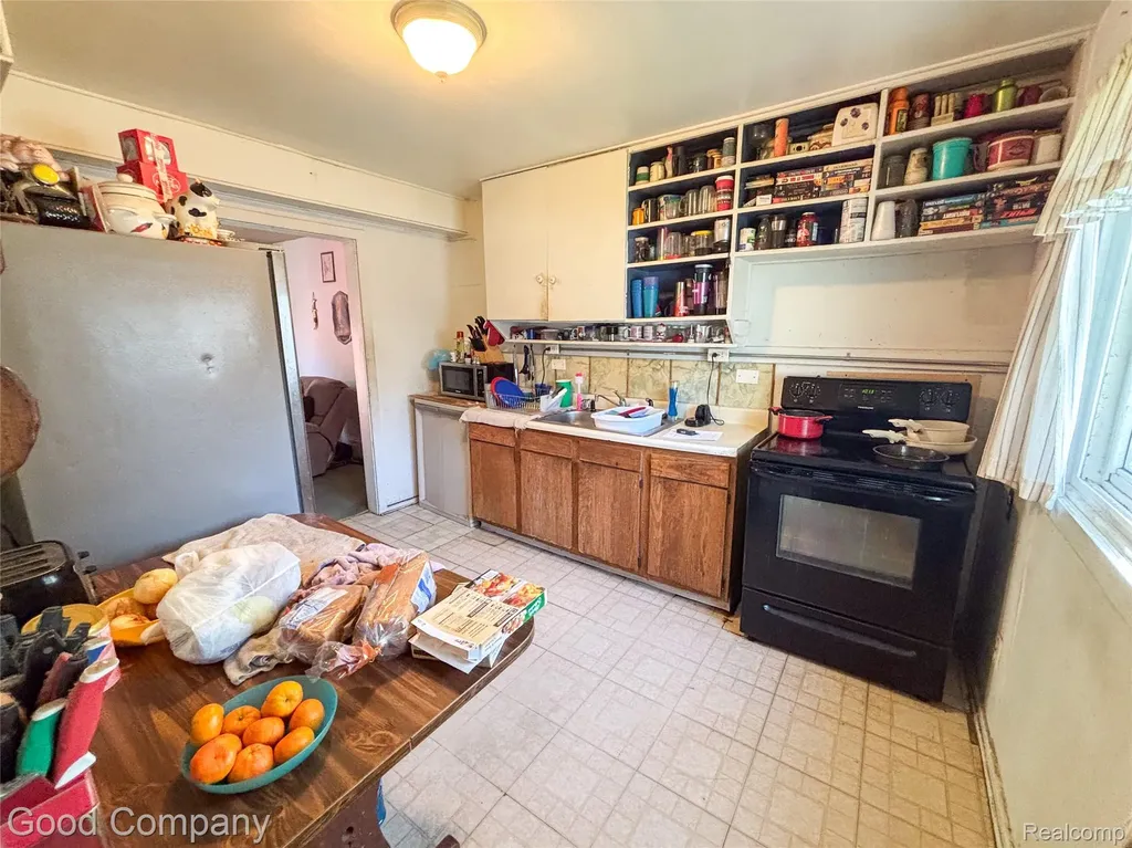 31788 Arenac Court Westland City MI 48186
