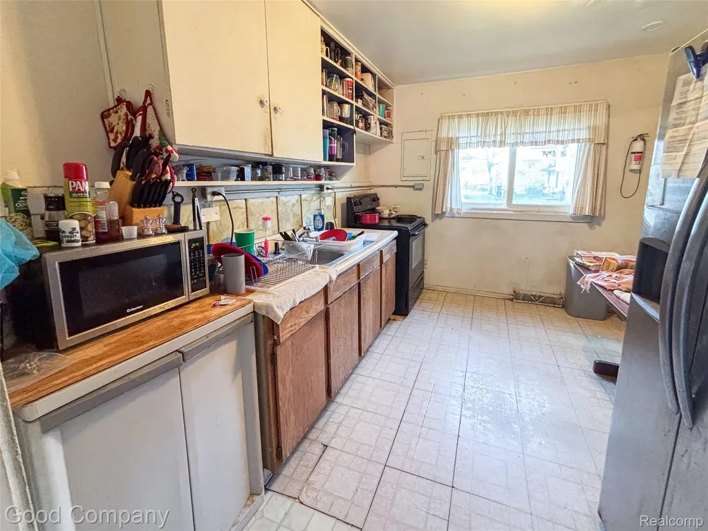 31788 Arenac Court Westland City MI 48186