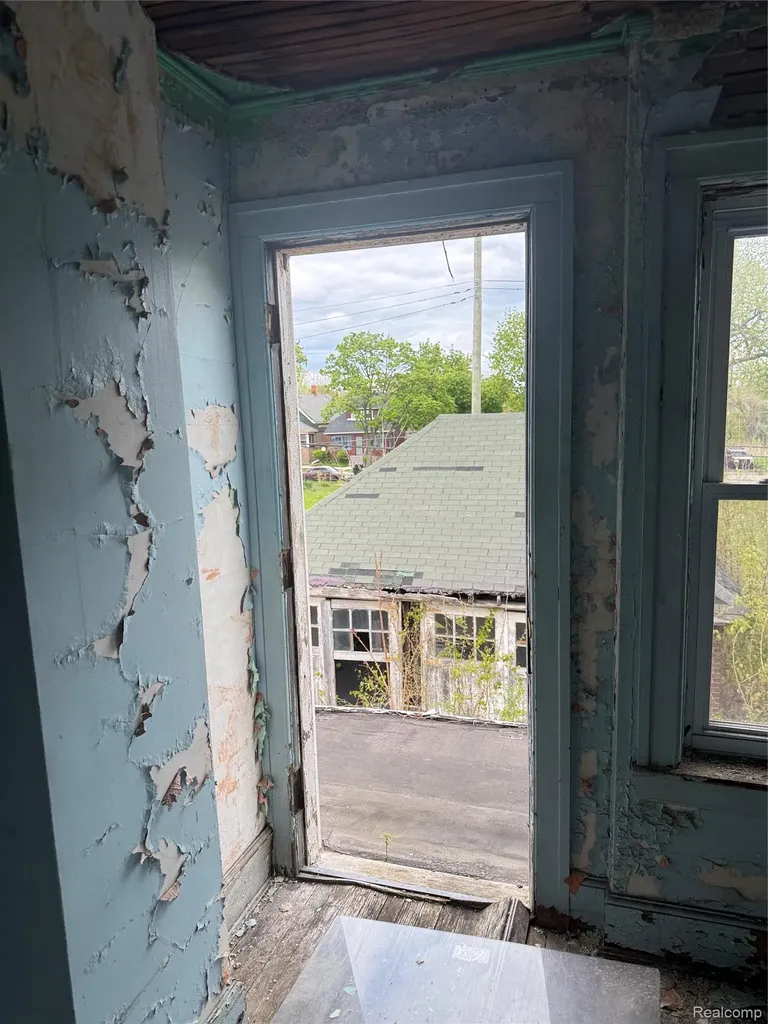 4420 Burns Street Detroit City MI 48214