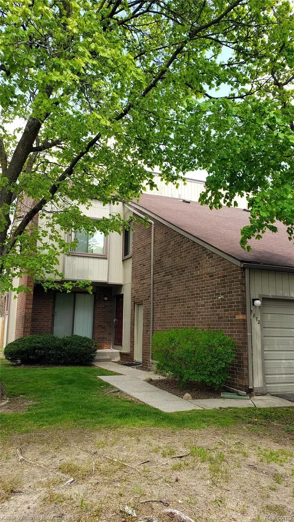 5872 Vassar West Bloomfield Charter Township MI 48322