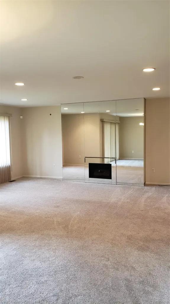 5872 Vassar West Bloomfield Charter Township MI 48322