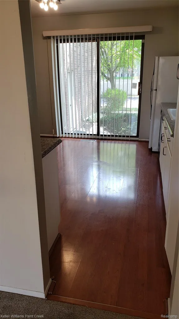 5872 Vassar West Bloomfield Charter Township MI 48322