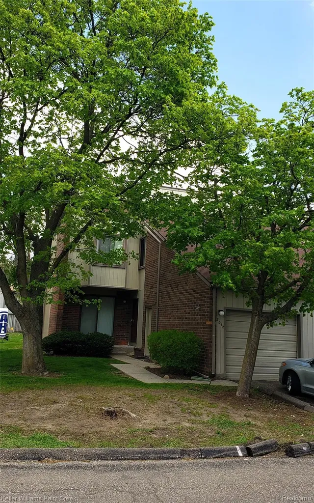 5872 Vassar West Bloomfield Charter Township MI 48322