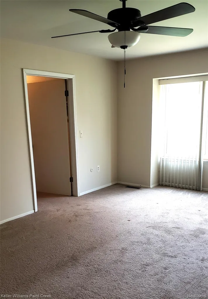 5872 Vassar West Bloomfield Charter Township MI 48322