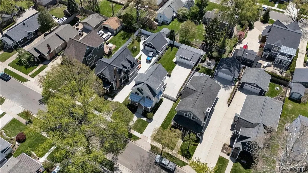 332 Highland Avenue Rochester City MI 48307