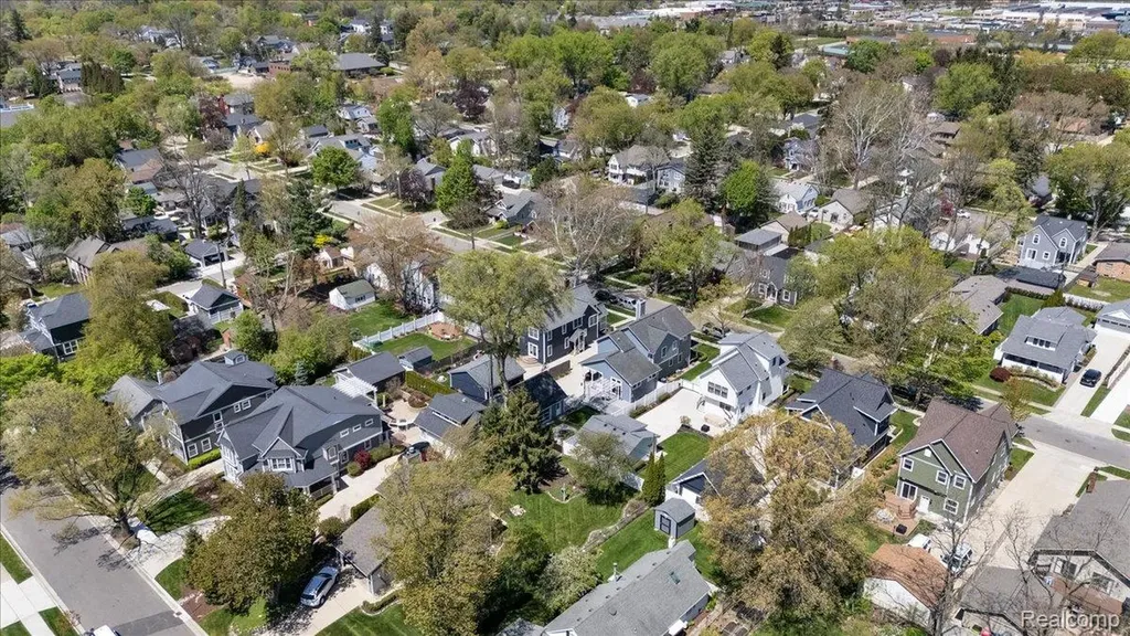332 Highland Avenue Rochester City MI 48307