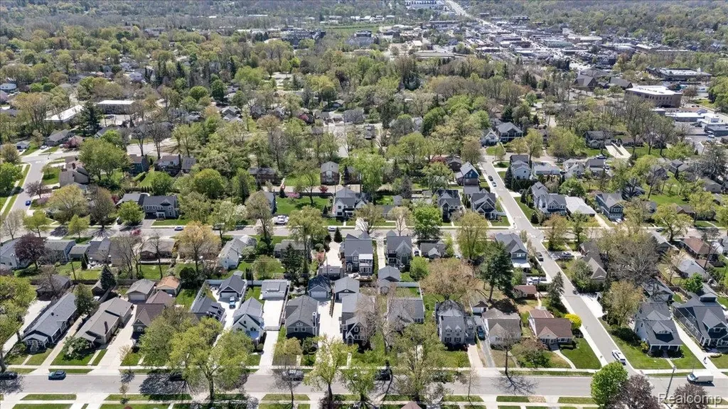 332 Highland Avenue Rochester City MI 48307