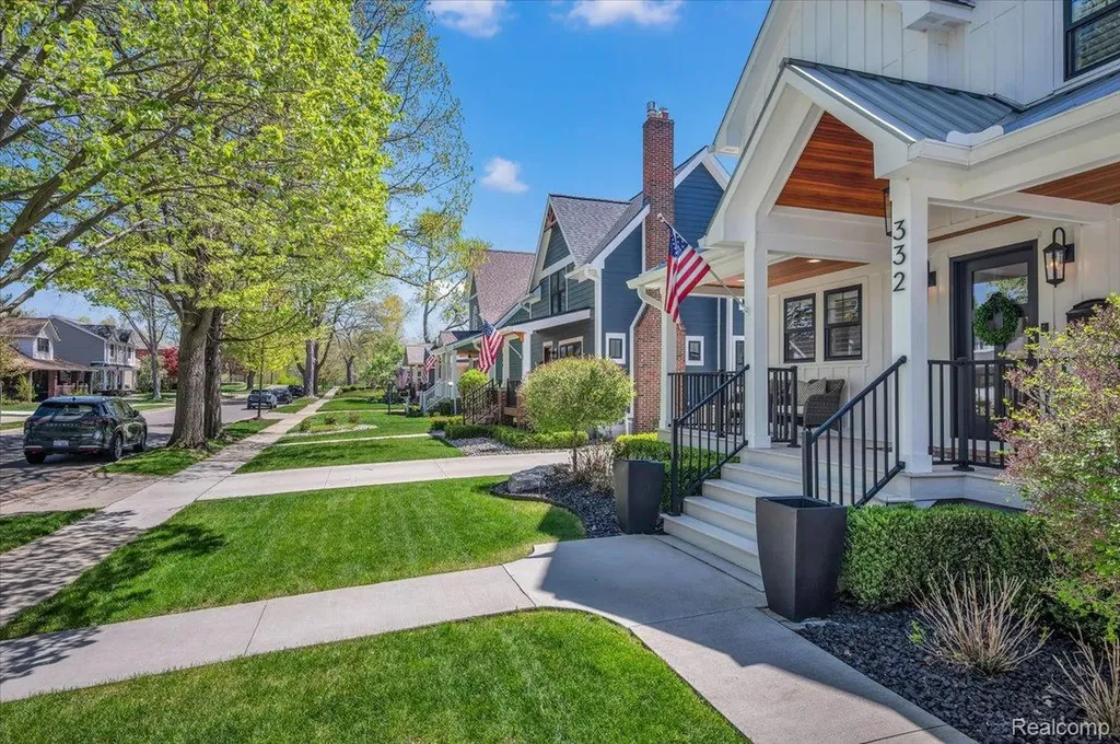 332 Highland Avenue Rochester City MI 48307
