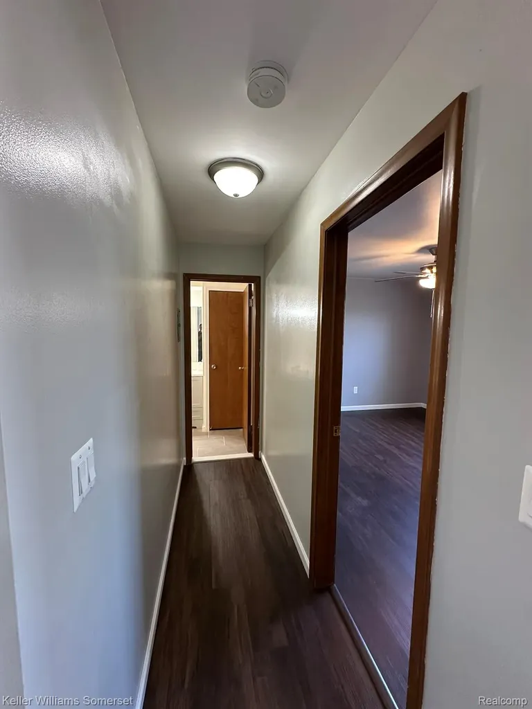 32125 Beaconsfield Street Roseville City MI 48066