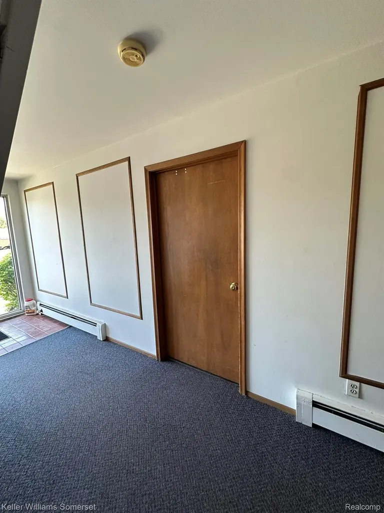 32125 Beaconsfield Street Roseville City MI 48066