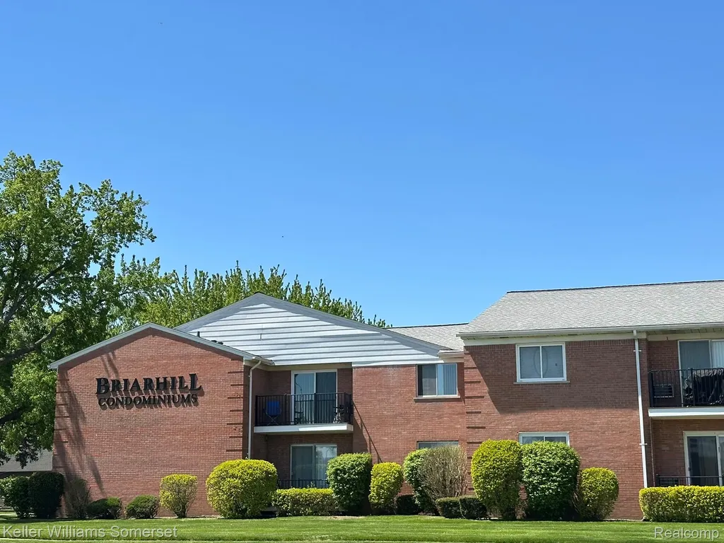 32125 Beaconsfield Street Roseville City MI 48066