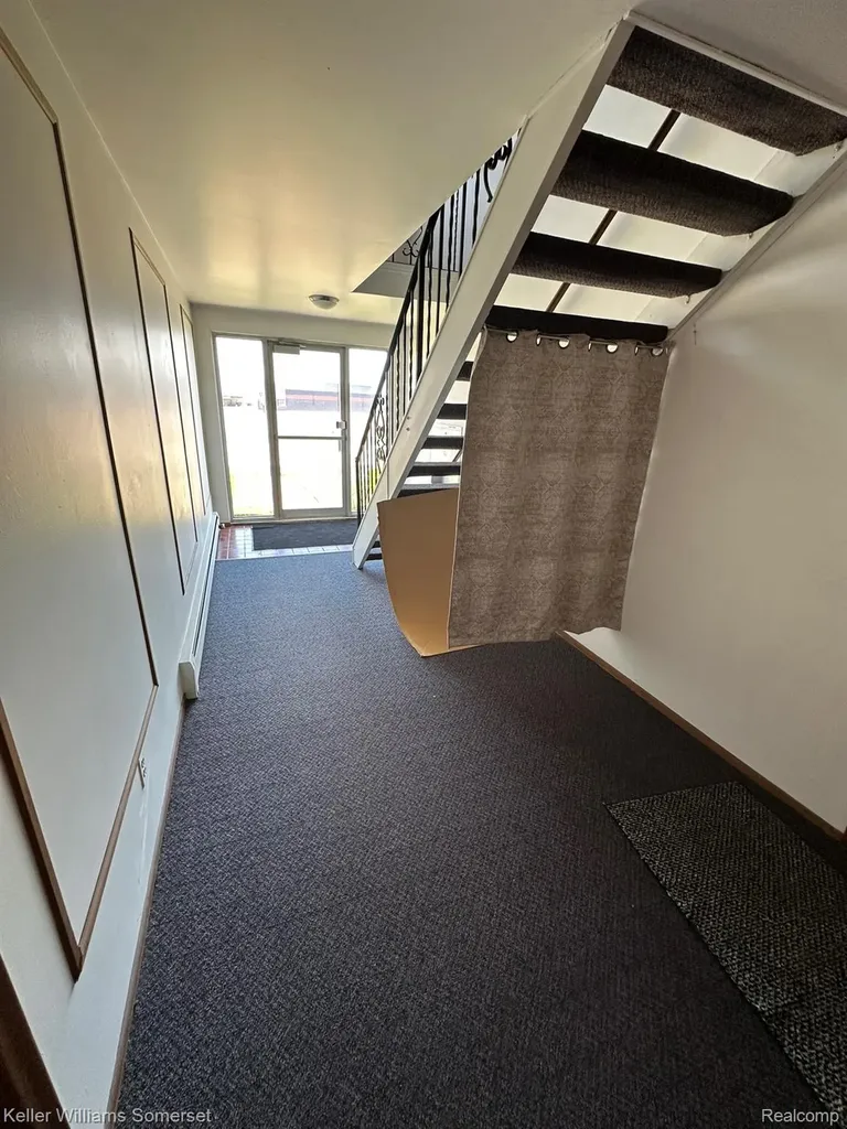 32125 Beaconsfield Street Roseville City MI 48066
