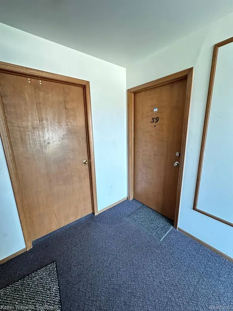 32125 Beaconsfield Street Roseville City MI 48066