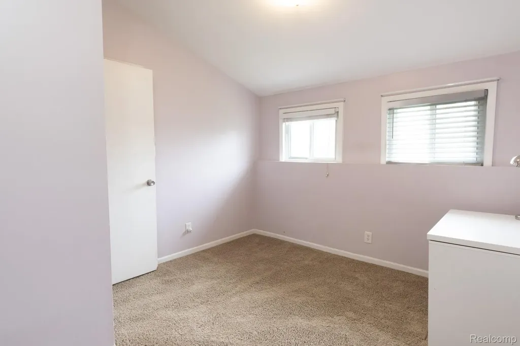 20804 Rensselaer Street Farmington Hills City MI 48336