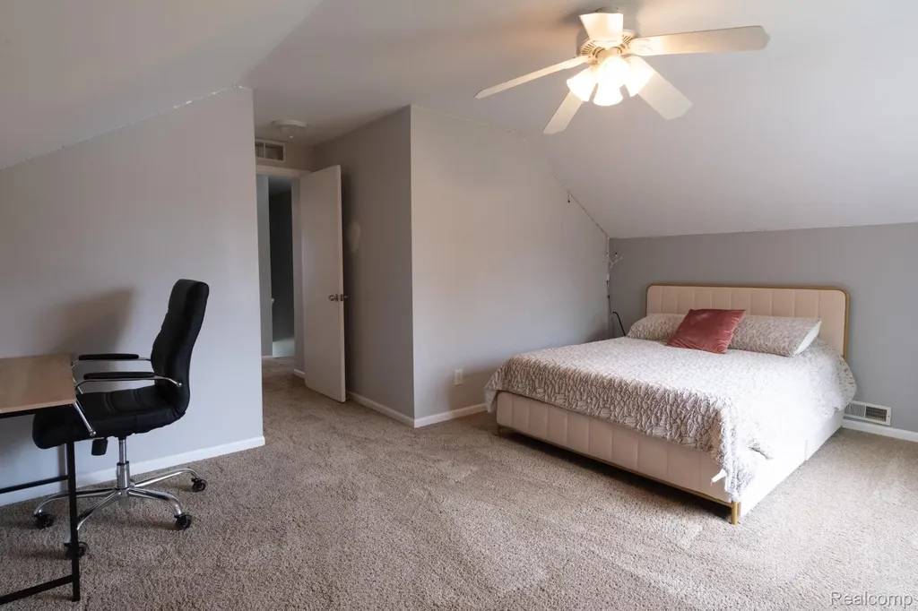 20804 Rensselaer Street Farmington Hills City MI 48336