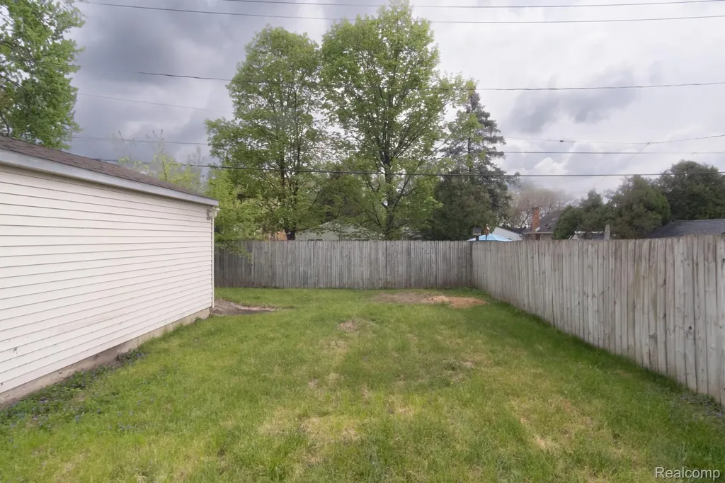 20804 Rensselaer Street Farmington Hills City MI 48336