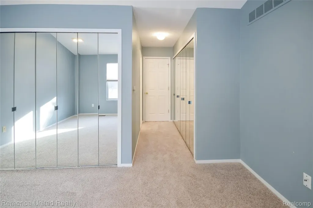 263 Whispering Hill Commerce Charter Township MI 48390
