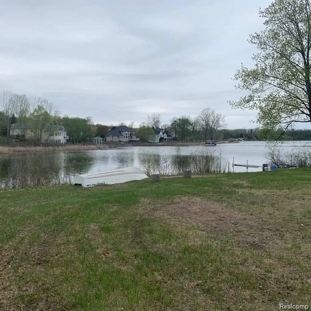 16126 Scenic View Drive Linden City MI 48451