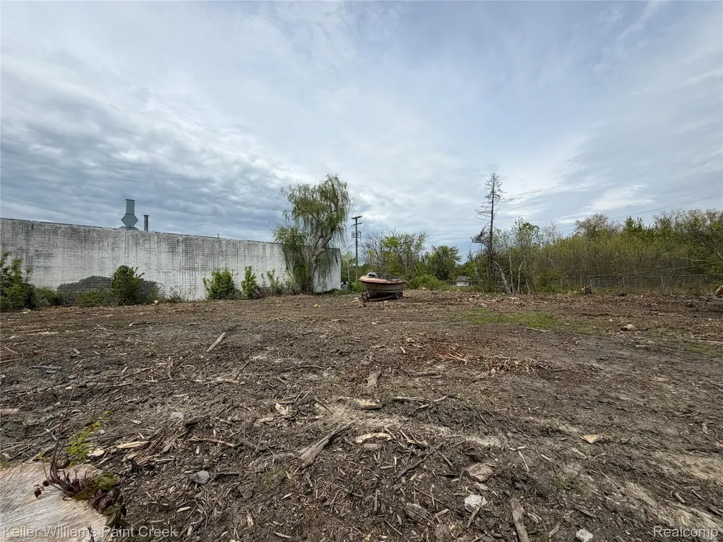 22477 15 Mile Road Clinton Charter Township MI 48035