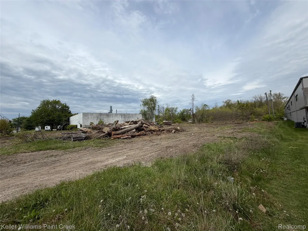 22477 15 Mile Road Clinton Charter Township MI 48035