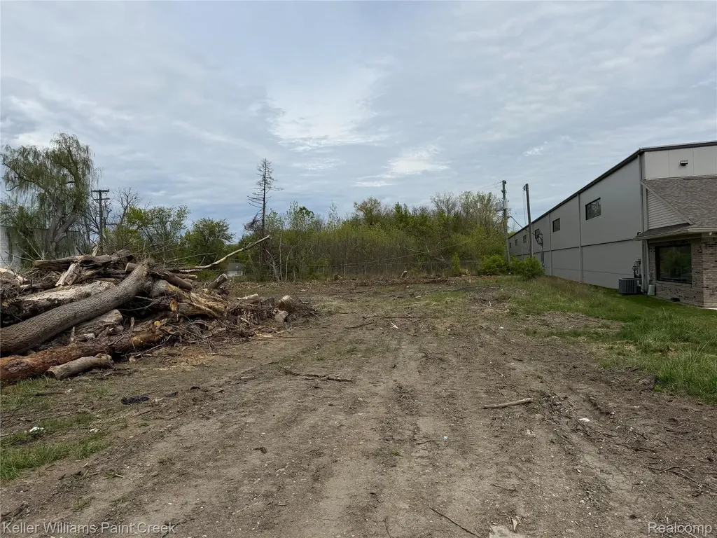 22477 15 Mile Road Clinton Charter Township MI 48035