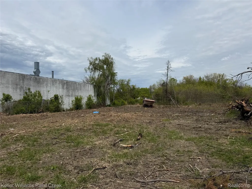 22477 15 Mile Road Clinton Charter Township MI 48035